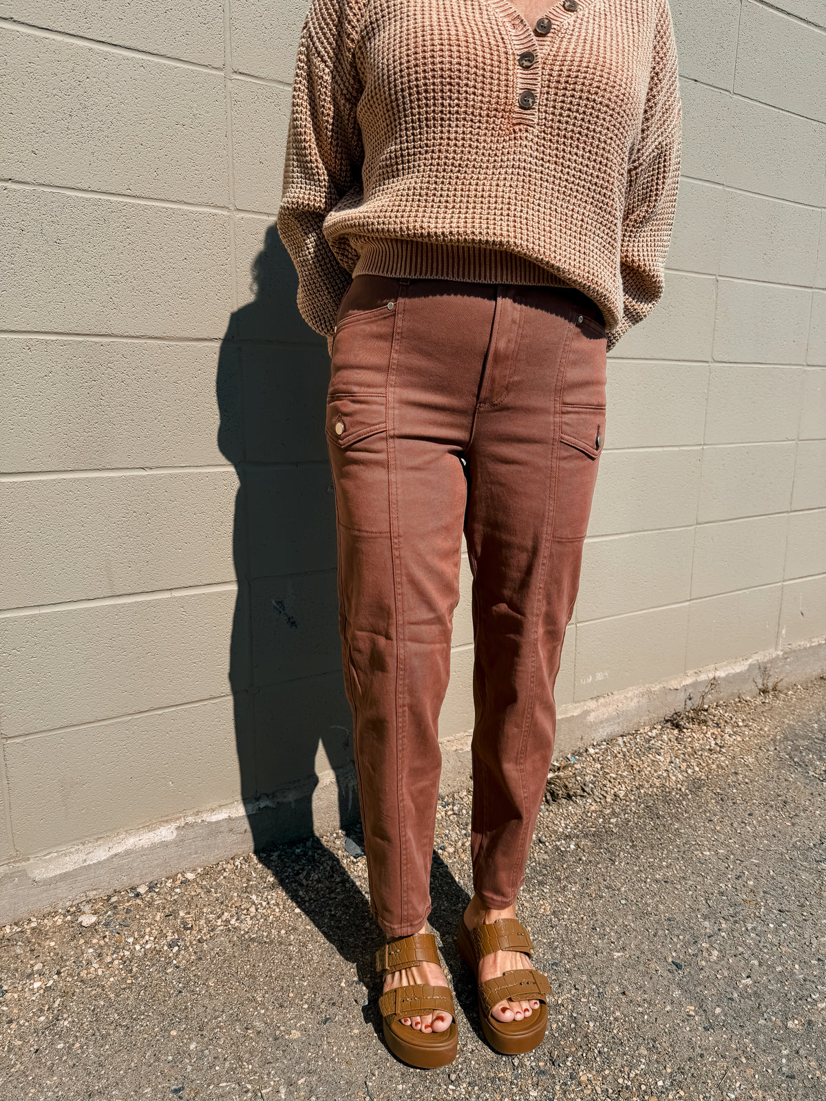 The Lira Barrel Pant