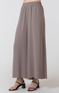 The Alanna Flows Pant