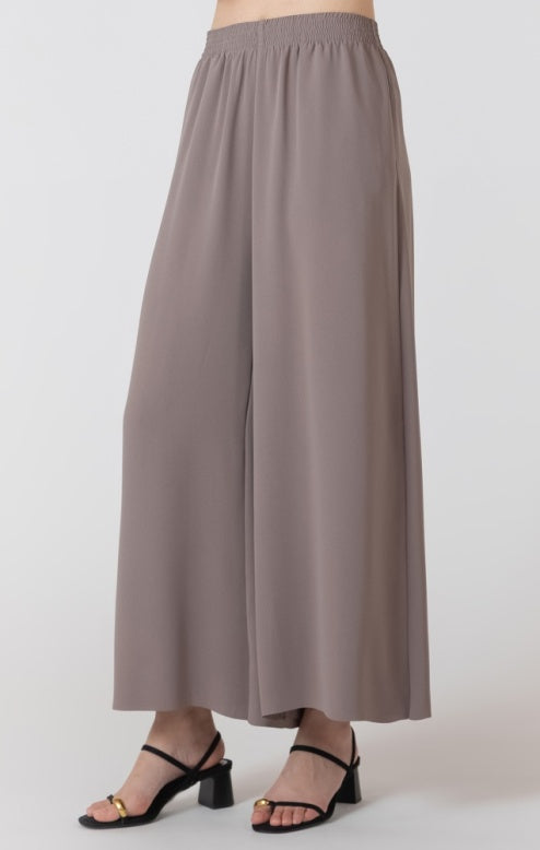 The Alanna Flows Pant